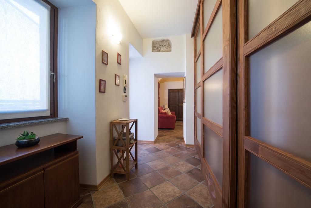 Casa Corte Alla Rocca Арона Екстериор снимка